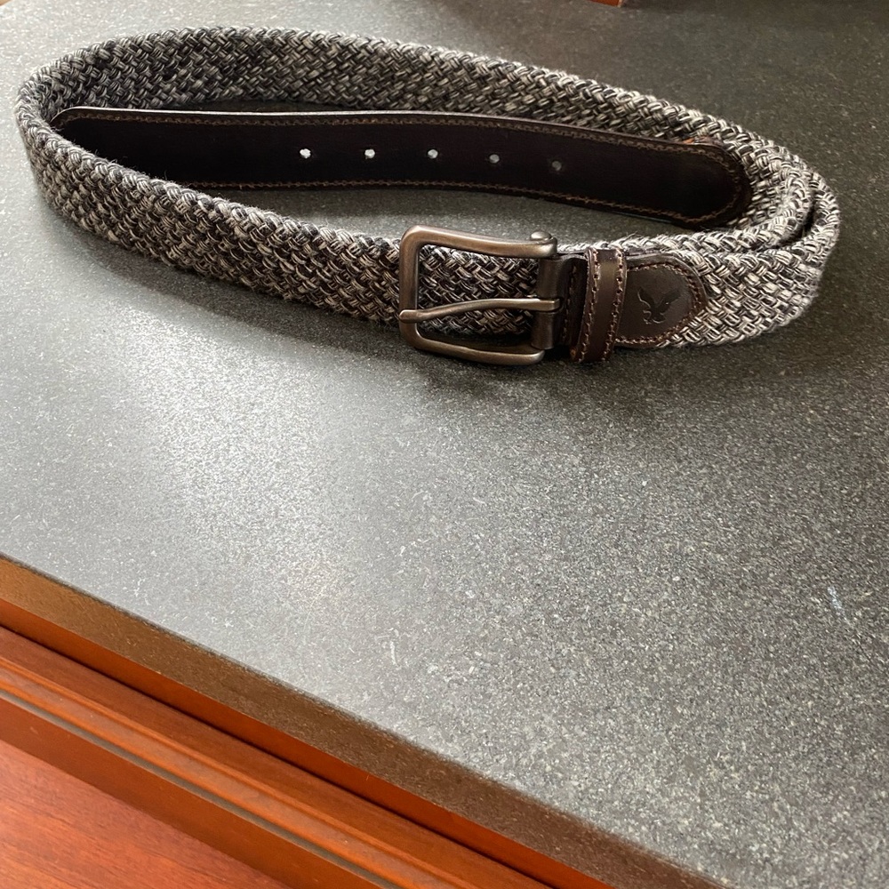 American Eagle young men’s leather/woven belt.  NWT.  Medium